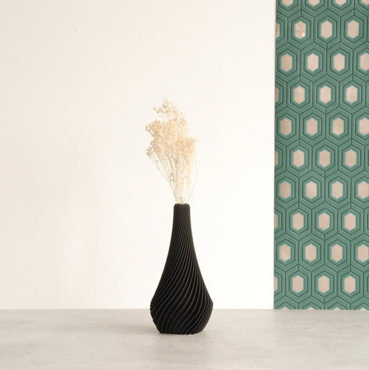 MK l'atelier - Ailettes Twist Vase Schwarz